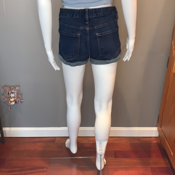 2/$40 Express Stretch + Performance Shortie Relaxed Low Rise Shorts - Picture 10 of 15